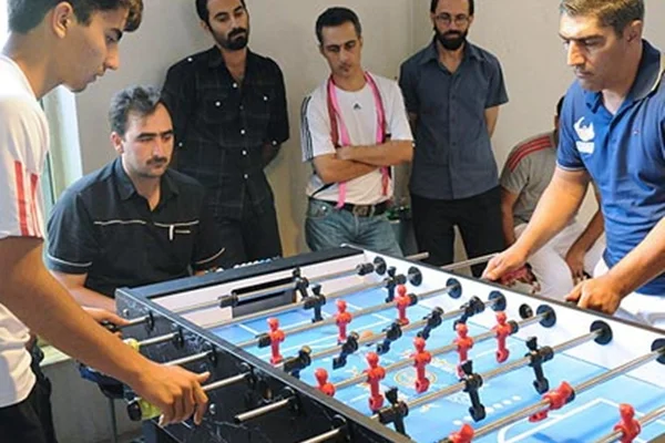 به این ۳ دلیل باید در شرکت خود، میز فوتبال دستی داشته باشید!