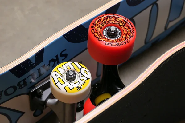 تفاوت بین چرخهای سخت و نرم اسکیتبرد